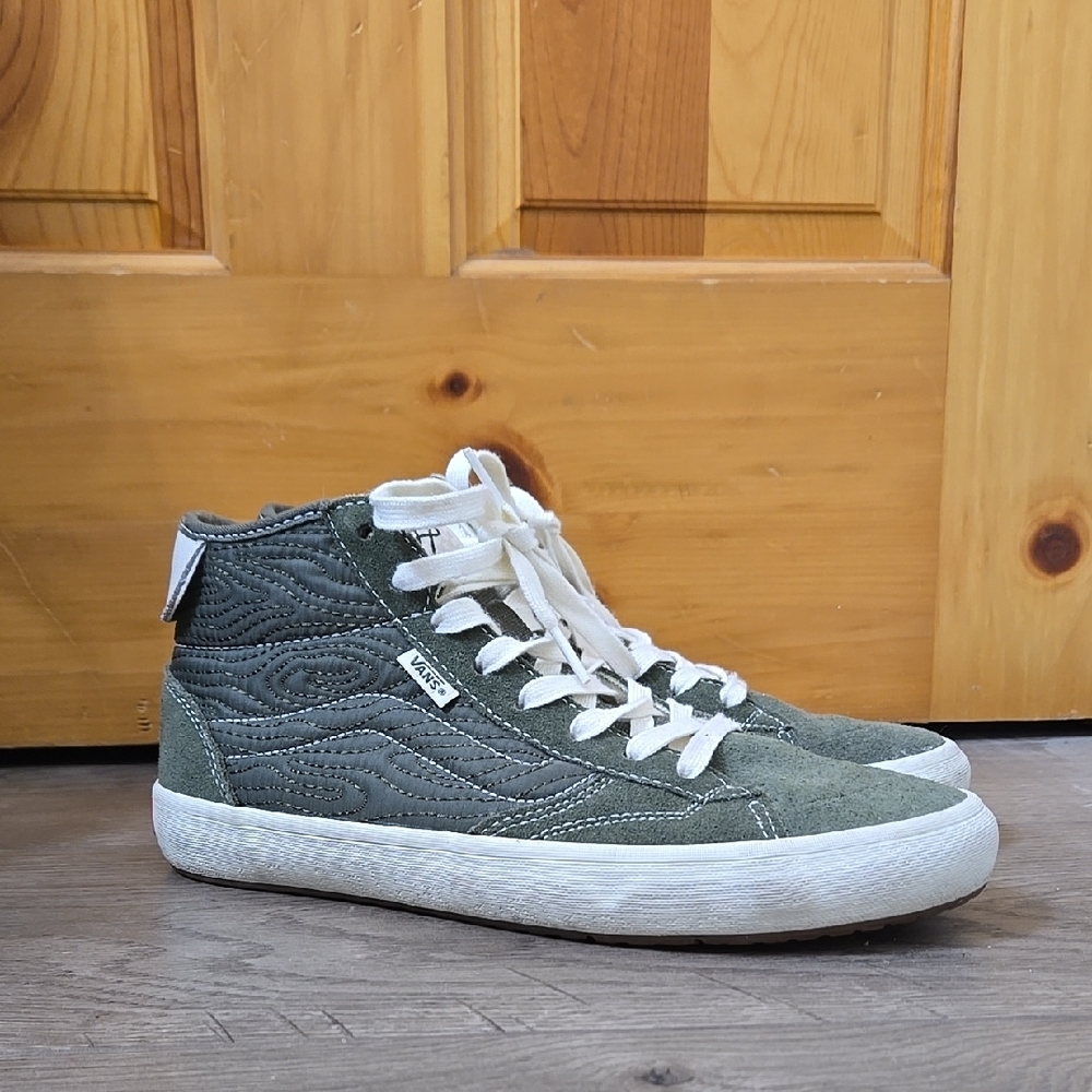 Green High-Top Vans with White Laces Skateboarding Shoes